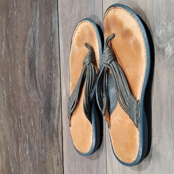 Born Women Comfort Leather Flip Flop Thong Sandals shoes sz 7 - Picture 2 of 10